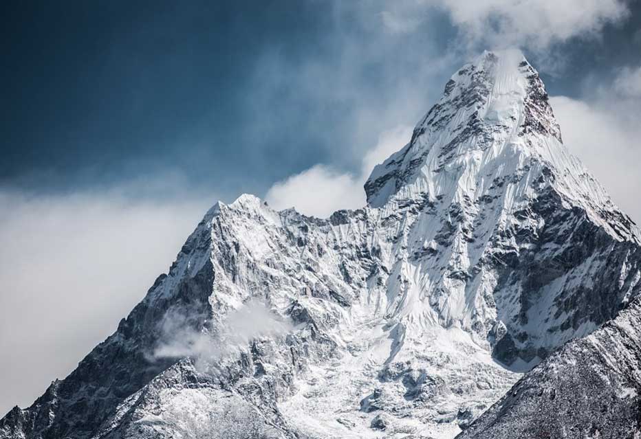 Dificultades para subir al Everest